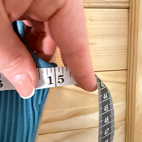 Large, Turquoise, Ribbed, Crop, Tank Top - Picture 5 of 5